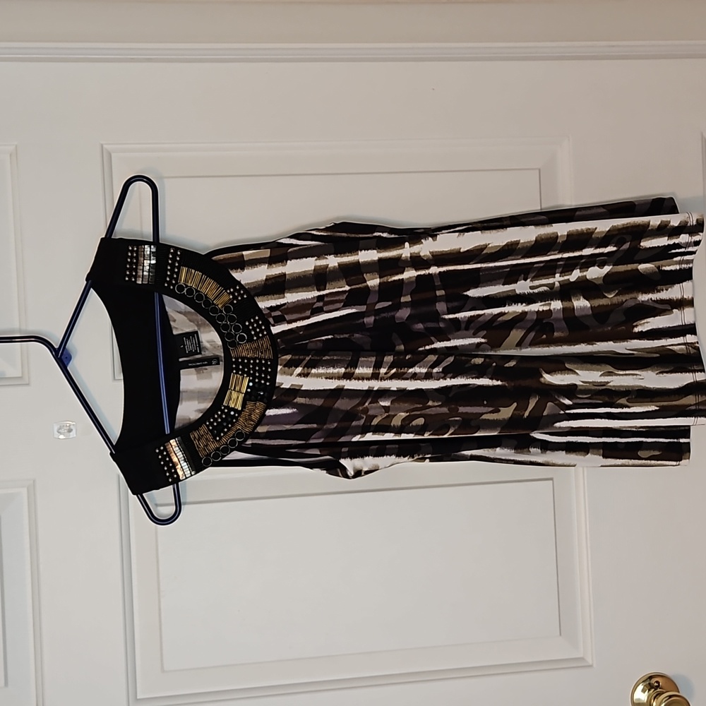 Sleeveless  top